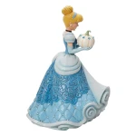 the iconic pumpkin cinderella 6013078-2.jpg
