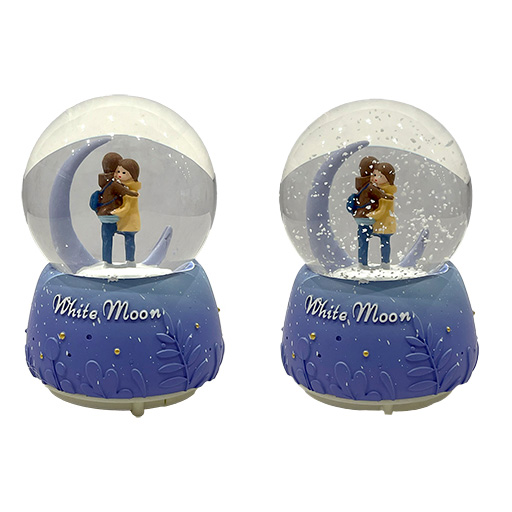 گوی white moon با ماه .jpg