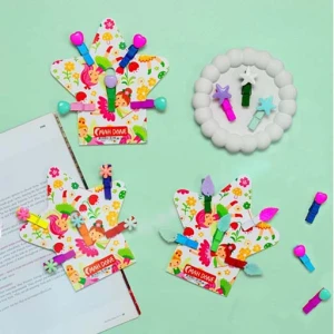 گیره چوبی فانتزی طرح دار رو کارتی (بسته ۲۴ عددی)