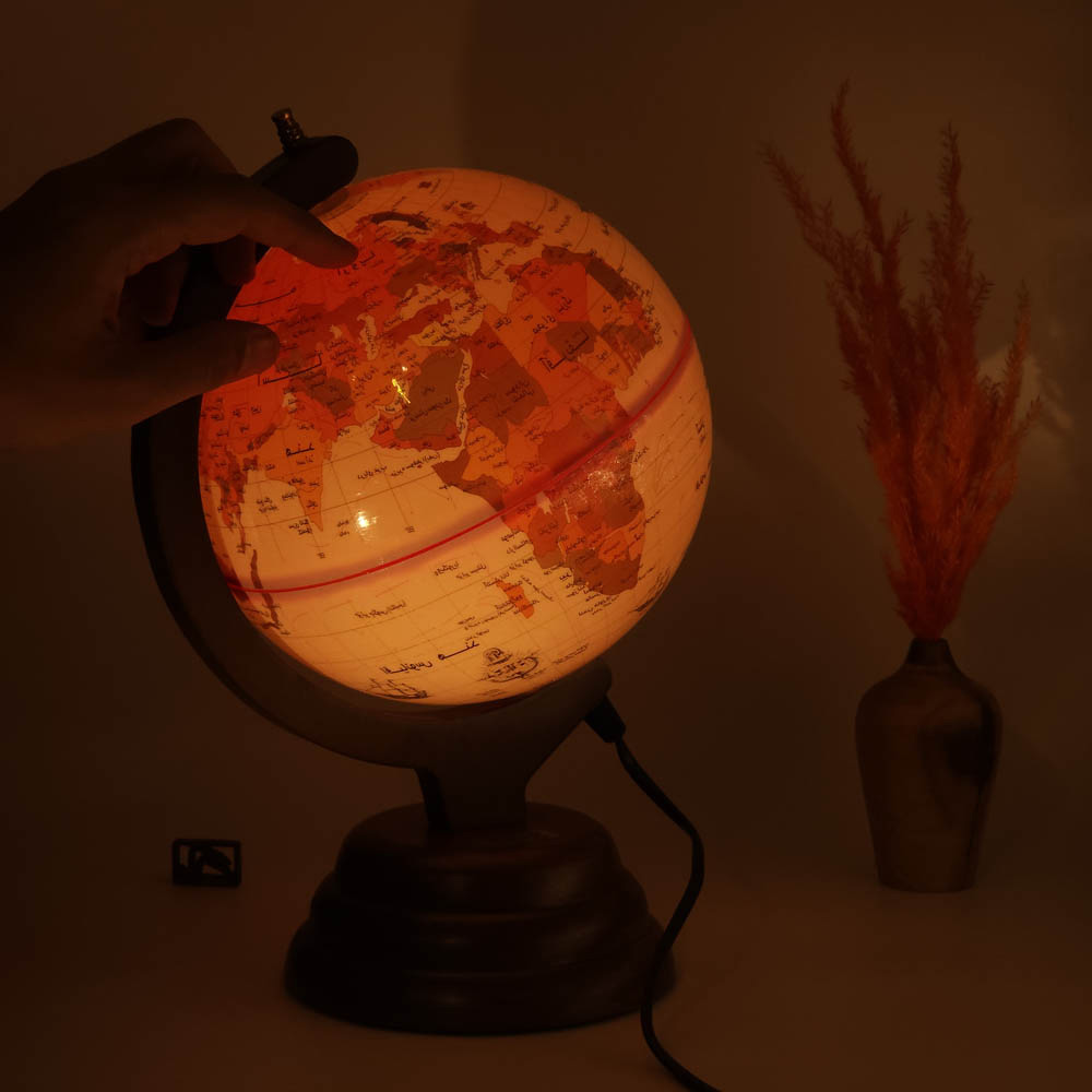 کره جغرافیایی پایه چوبی چراغدار گالری سایز ۲۰ (برند ایده)-۲.jpg