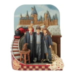 مجسمه هری پاتر Harry Potter Trio Castle Scene (برند دیزنی)-1.jpg