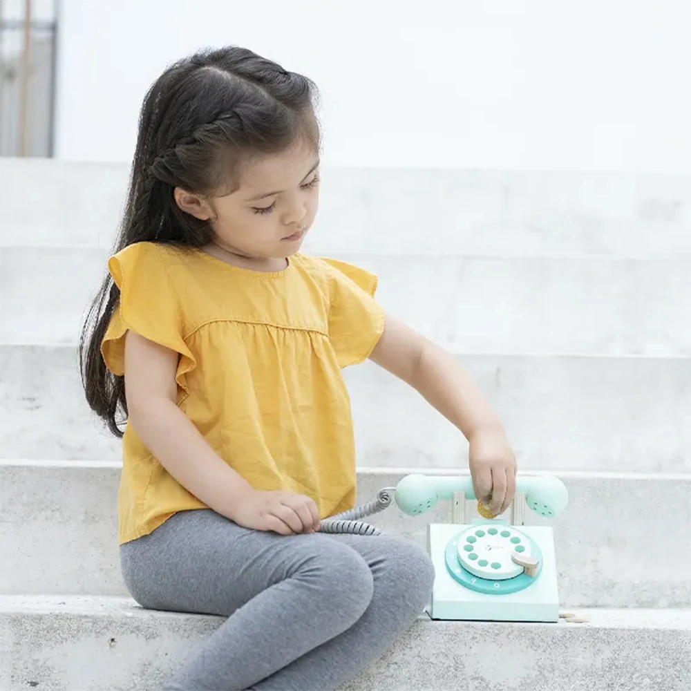 تلفن سکه ای چوبی Play Telephone (برند کلاسیک ورد)-4.jpg