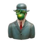 مجسمه پسر انسان اثر رنه ماگریت The Son of Man-۱.jpg