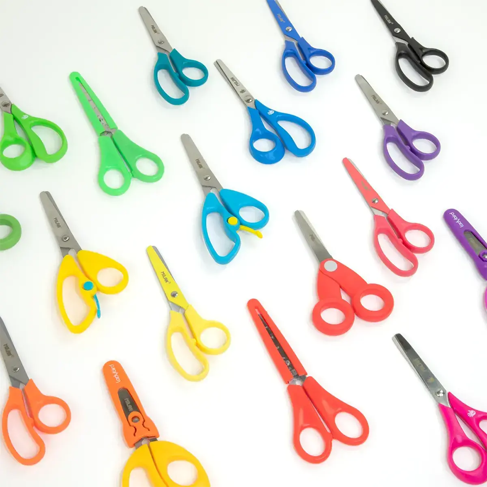 قیچی مهد کودک غلاف دار رنگی (برند میلان)-۱.png