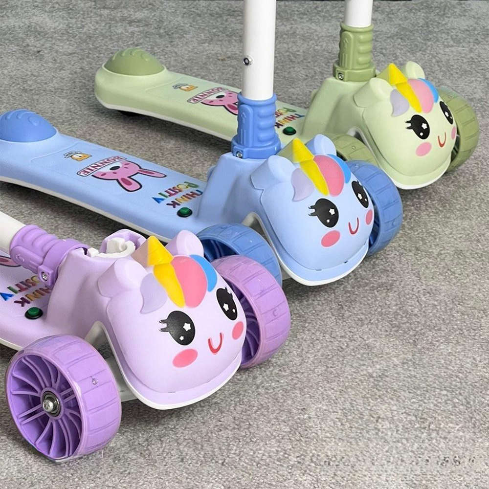 اسکوتر تعادلی موزیکال و چراغدار طرح اسب تک شاخ-۲.png