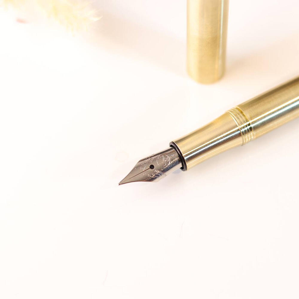 خودنویس برنجی مدل لی لی پوت Liliput (برند کاوکو)-۴.jpg